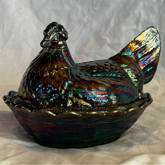 Vintage 1970 Fenton Carnival Nesting Hen covered dish. - Picture 8 of 10